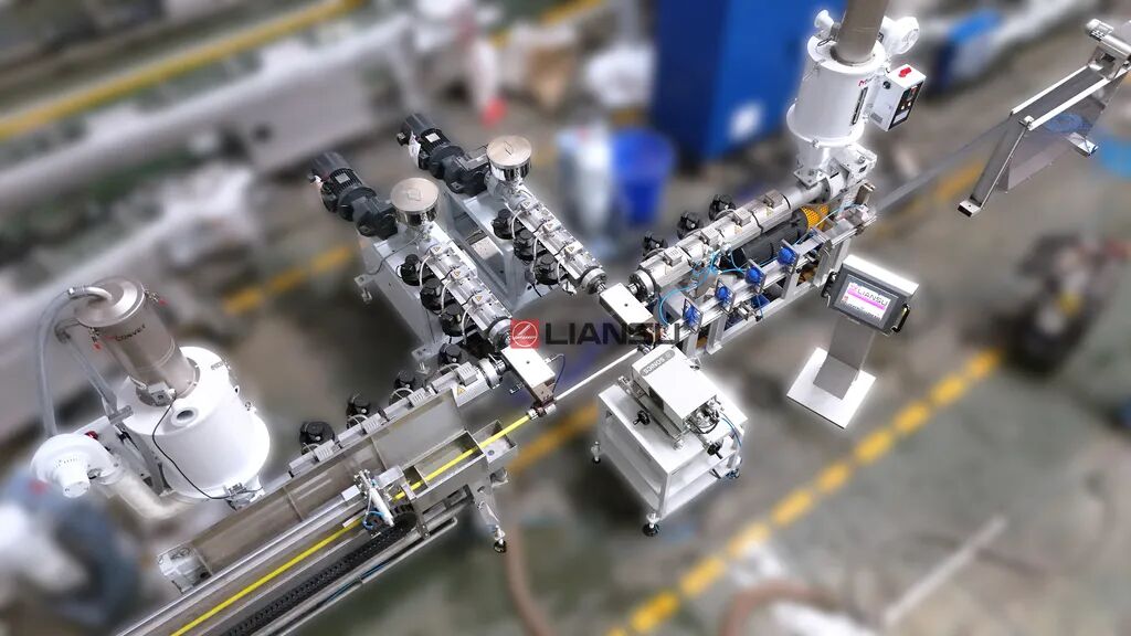 two single-screw extruders for Aluminum Plastic Composite Pipe Extrusion Line.jpg